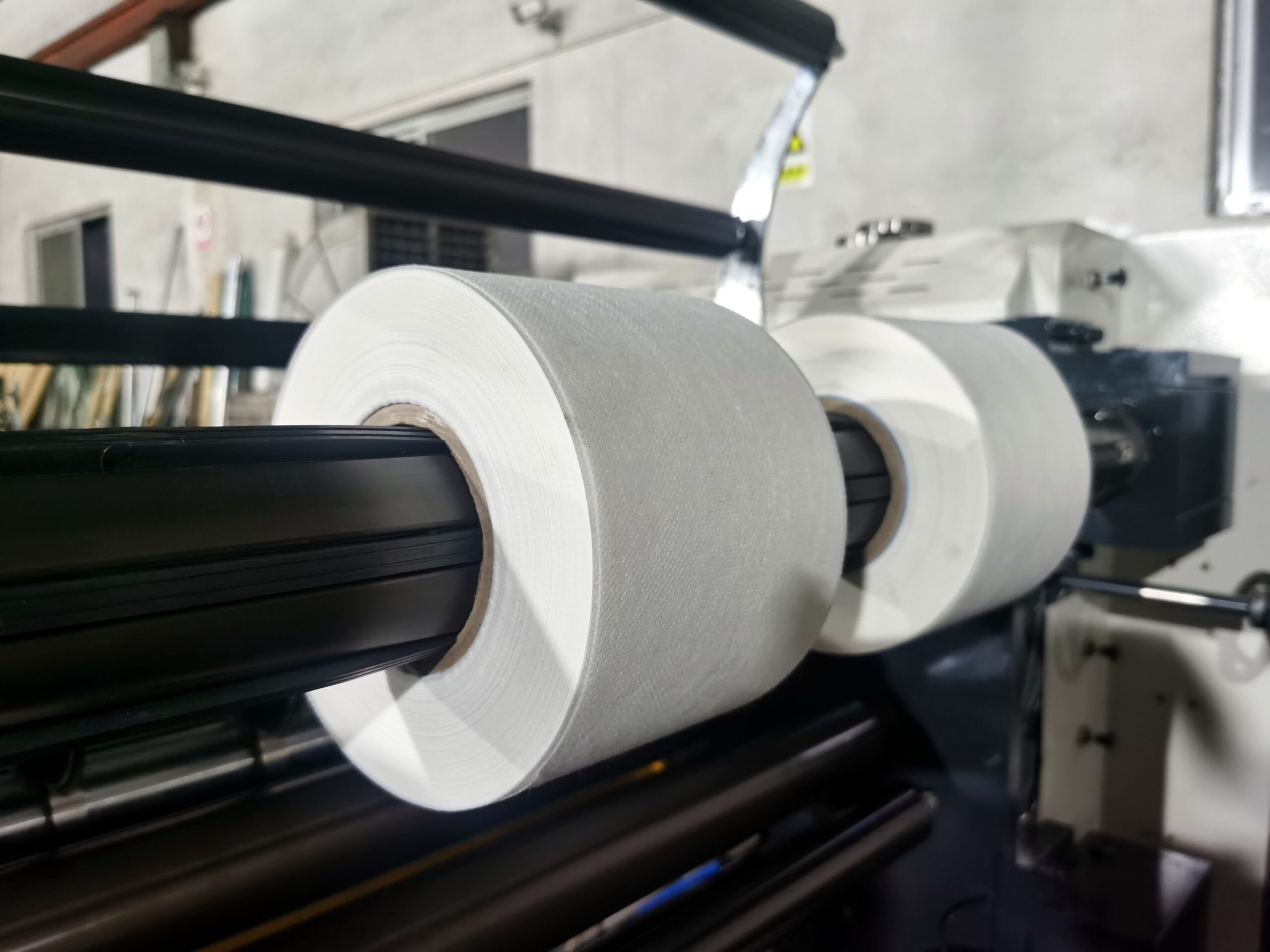 Automatic Nonwoven Fabric Slitting and Rewinding Machine