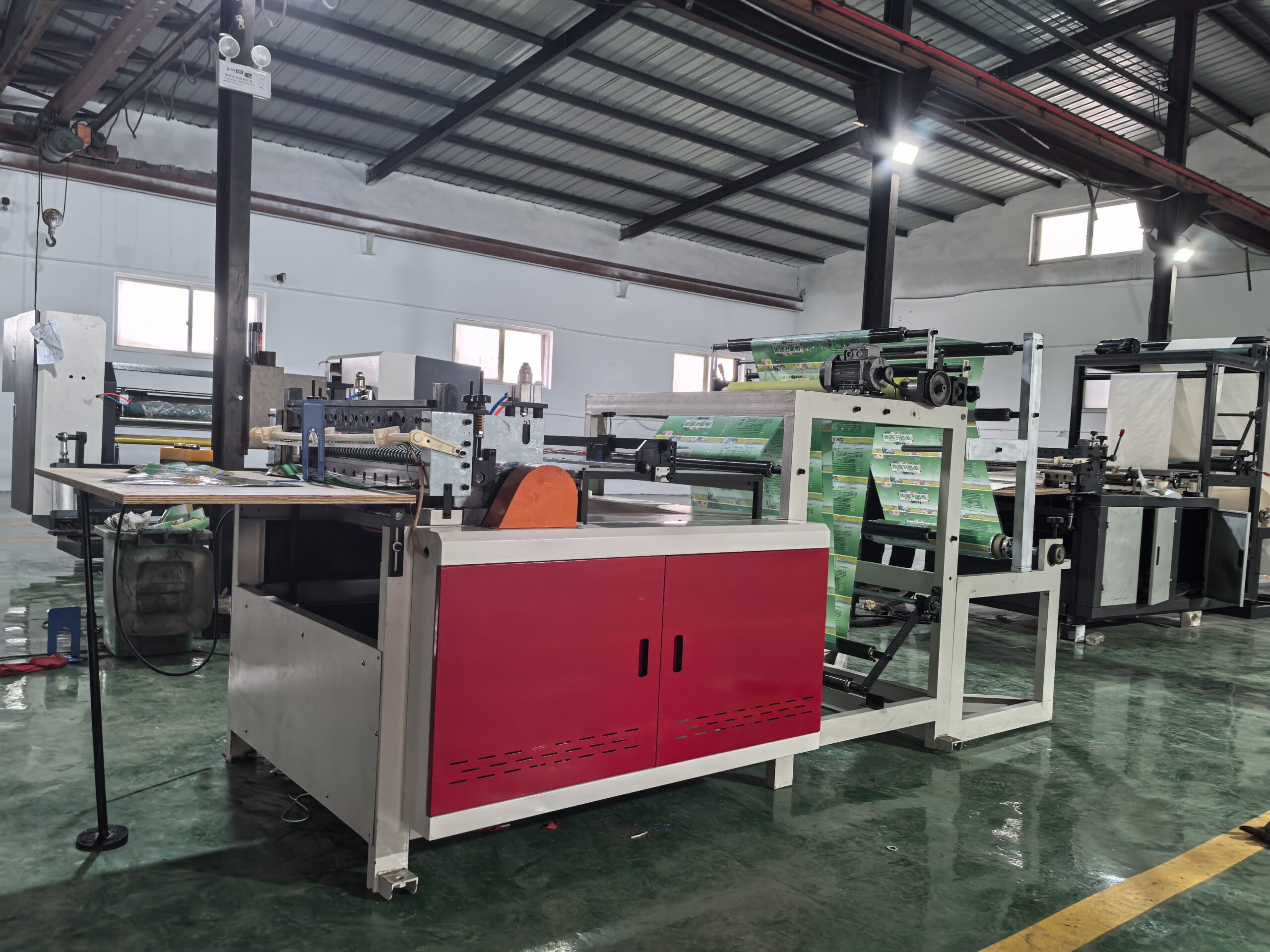 PET PVC Roll to Sheet Cutter Film Cross Cutting Machine